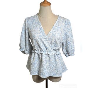New Look Light Blue & White Floral Peplum Tie Top